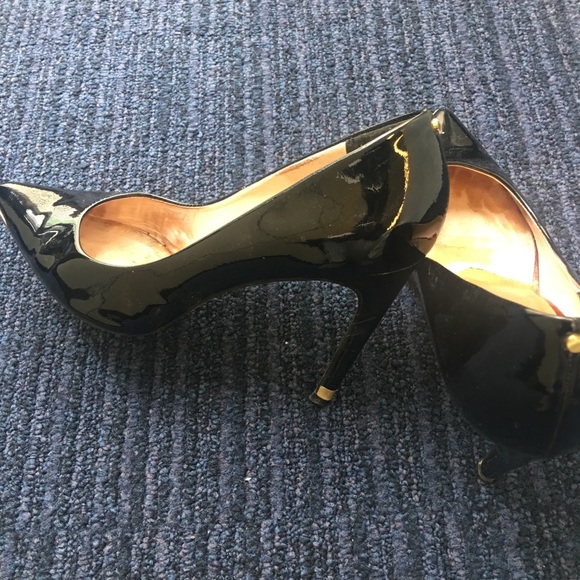 Pair Ted Baker London Black Patent Leather Pumps - Picture 1 of 2